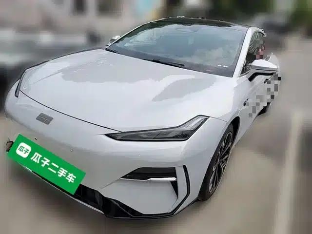 Galaxy E8 2025 Model 700km Long-Range Intelligent Driving Edition