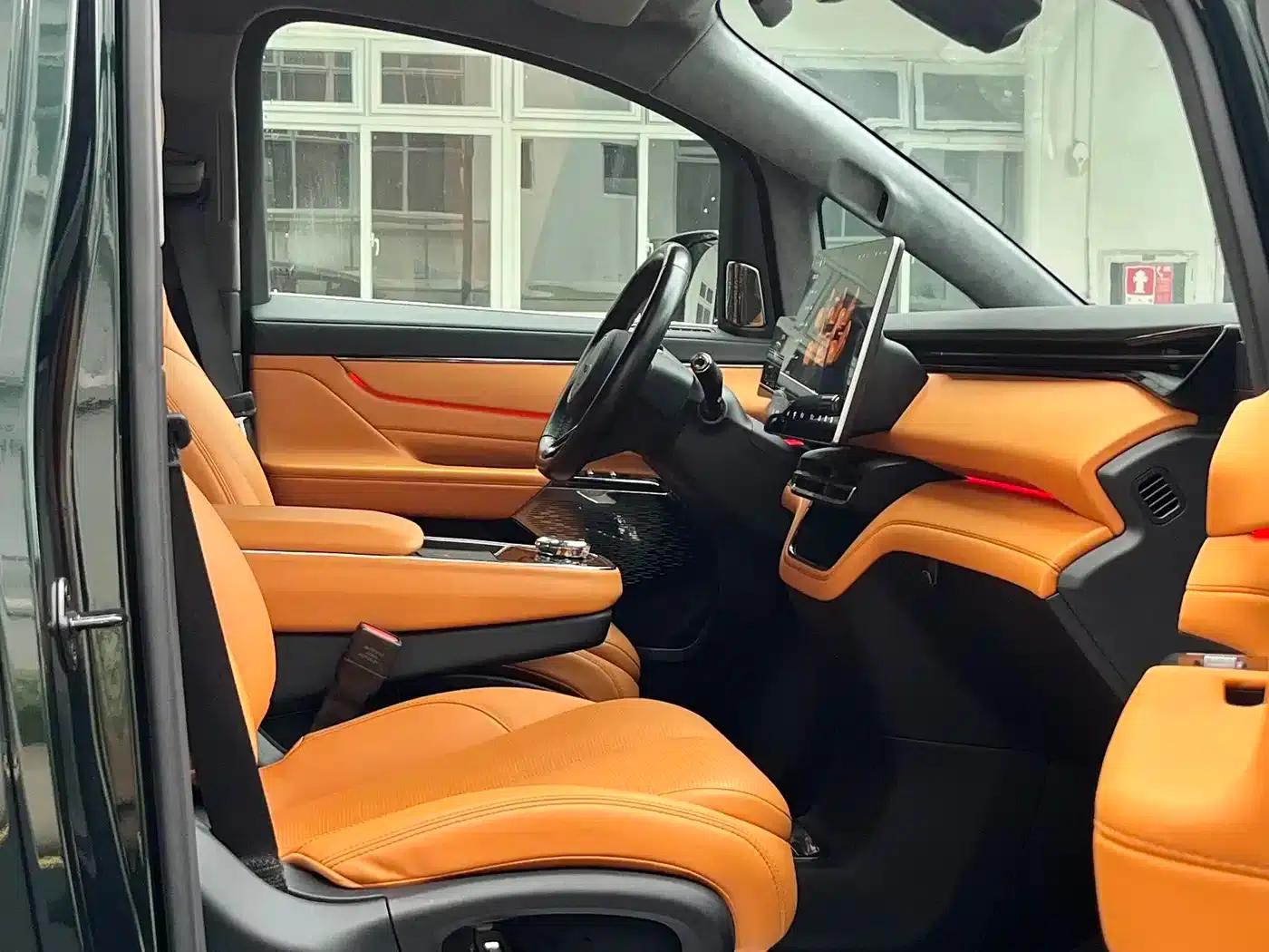 Wingzhen L380 2024 Model, 140-degree, 6-seater, 4WD Ultra — миниатюра 9