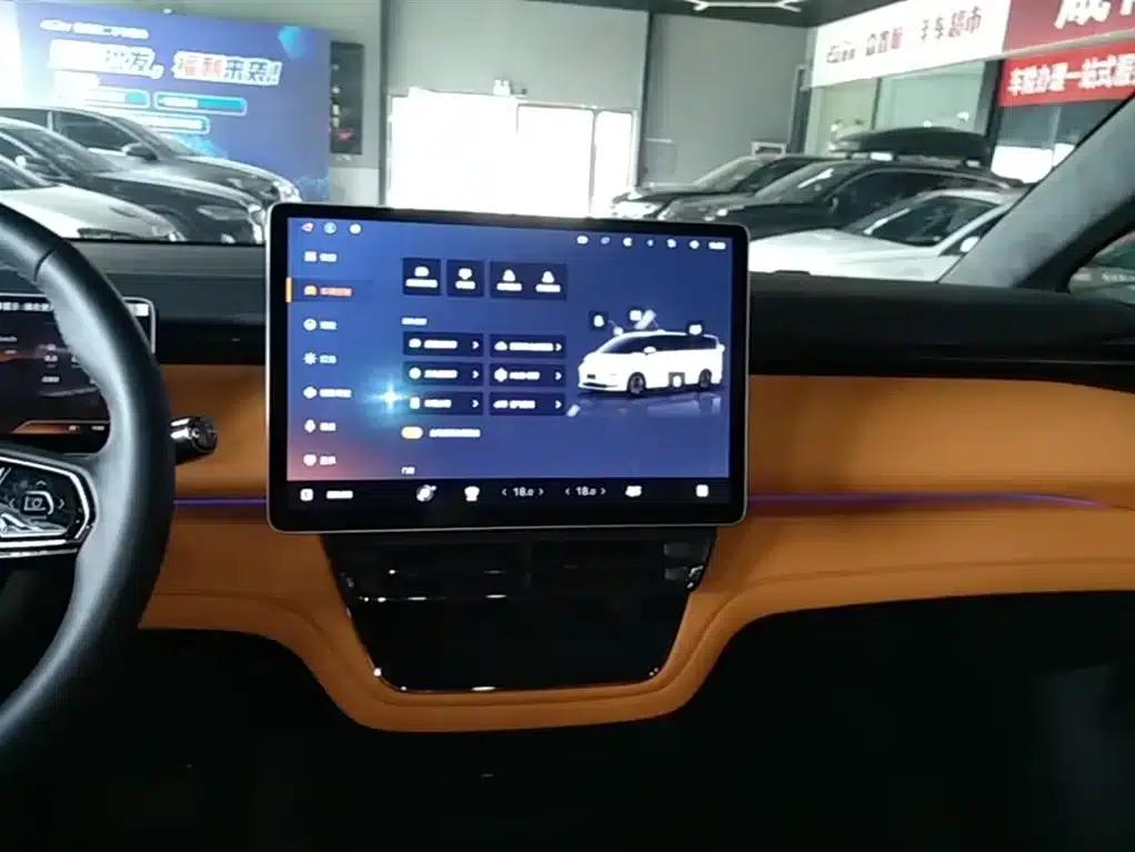 Yizhen L380 2025 Model 805km Flagship Edition 4WD — миниатюра 13