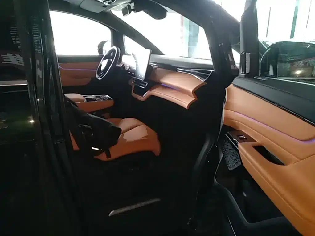 Yizhen L380 2025 Model 805km Flagship Edition 4WD — миниатюра 25