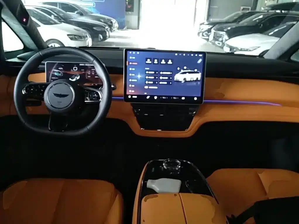 Yizhen L380 2025 Model 805km Flagship Edition 4WD — миниатюра 10