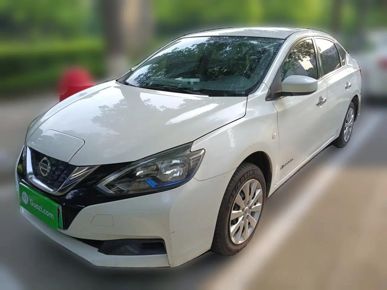 Nissan Sylphy EV 2018 Smart Edition — миниатюра 1