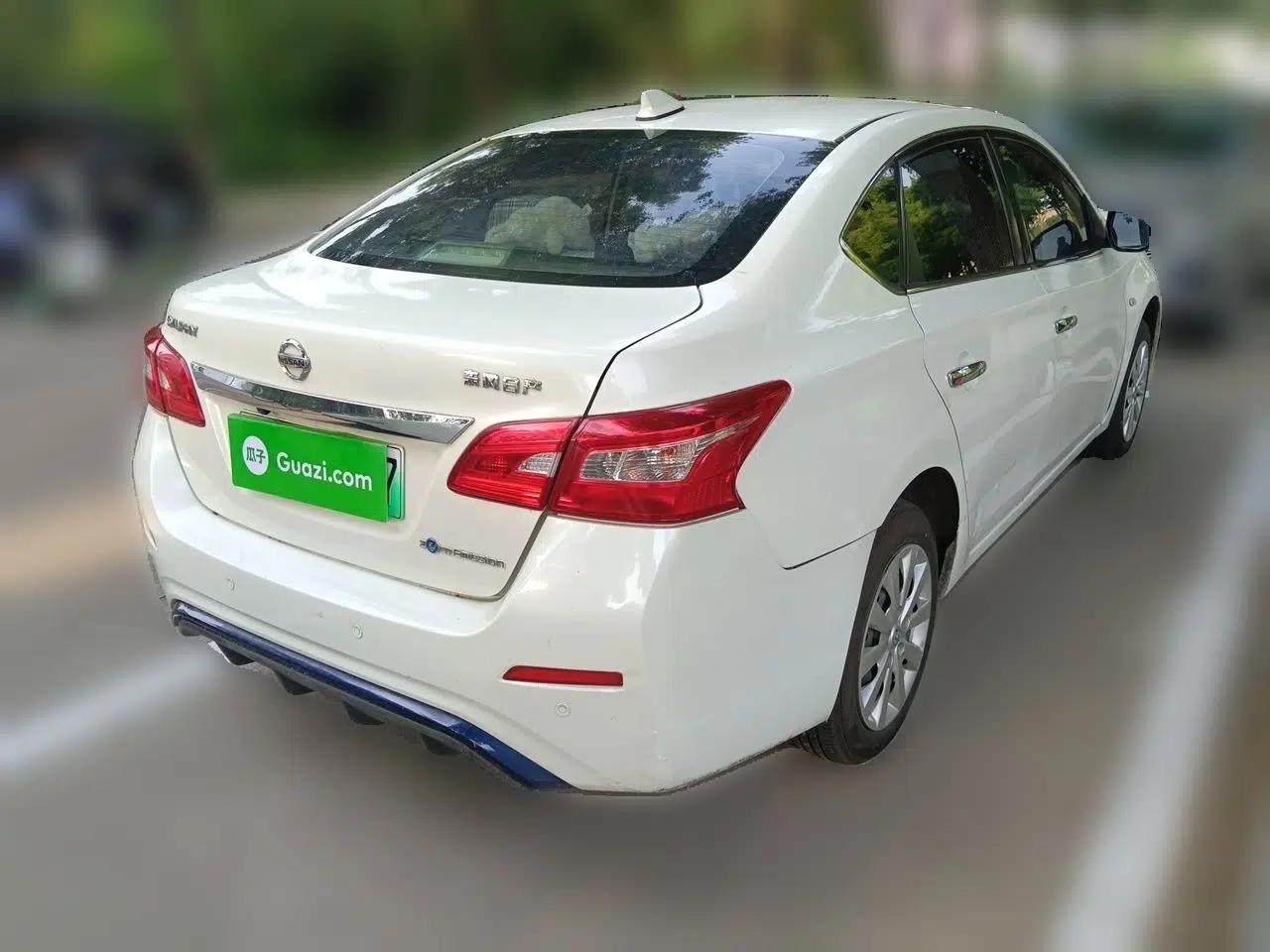 Nissan Sylphy EV 2018 Smart Edition — миниатюра 6