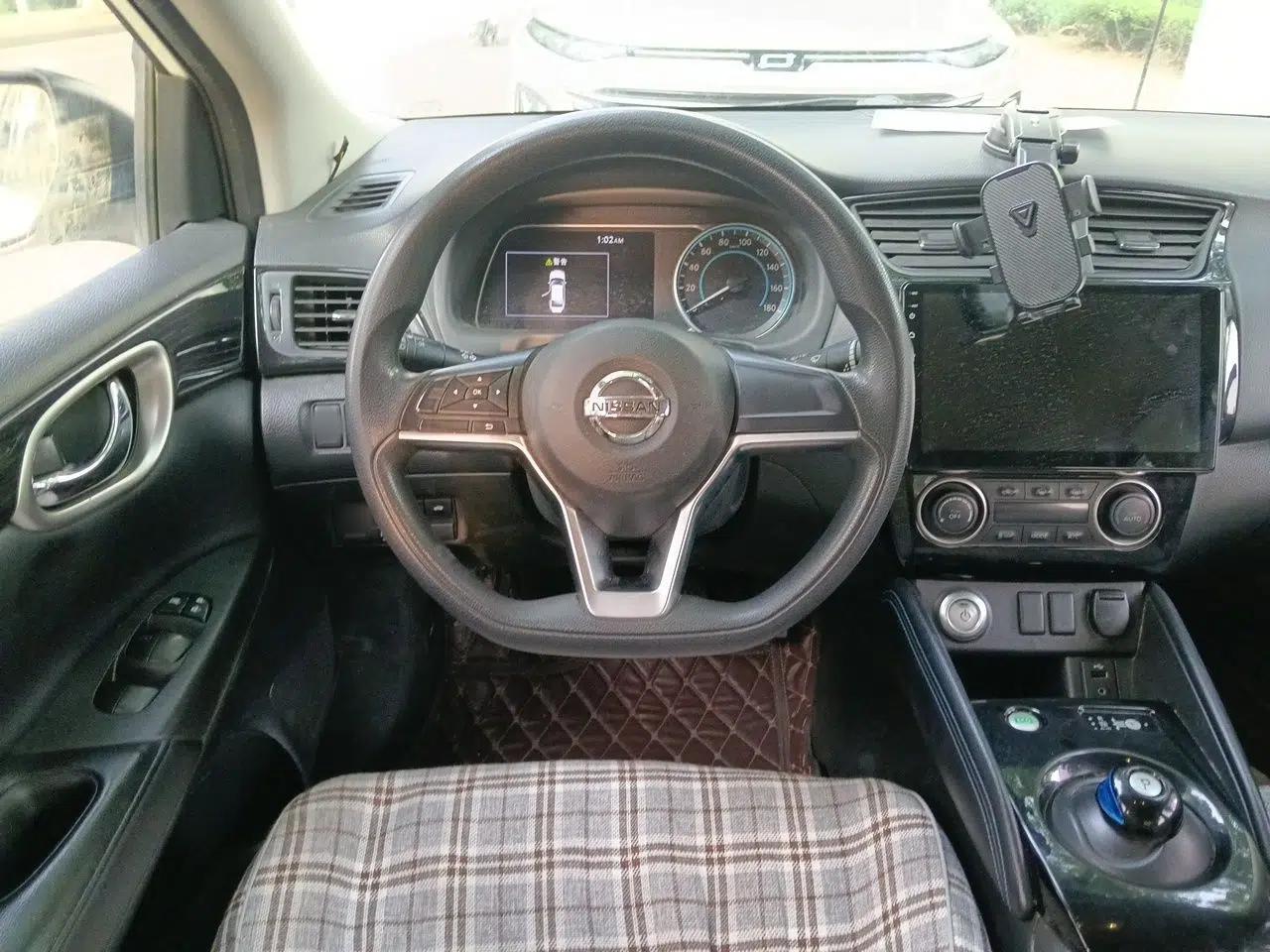 Nissan Sylphy EV 2018 Smart Edition — миниатюра 10