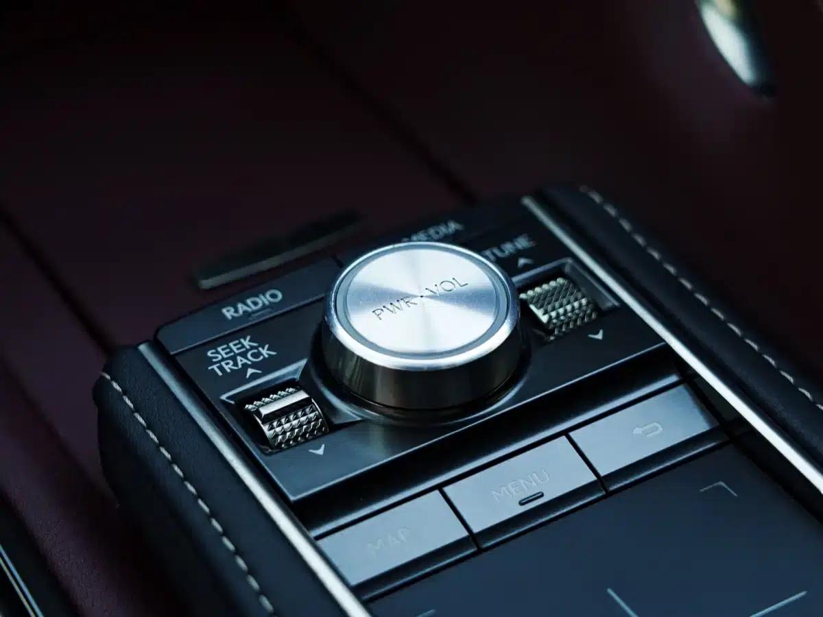 Lexus LC 2018 500h Sport — миниатюра 17