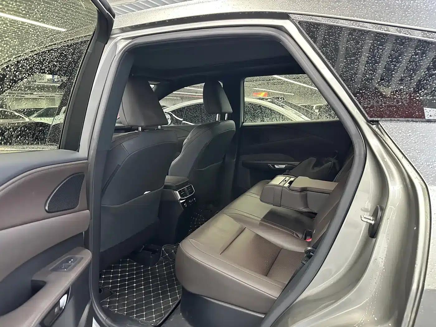 Lexus RX Hybrid 2023 450h+ AWD Enjoy Edition — миниатюра 6
