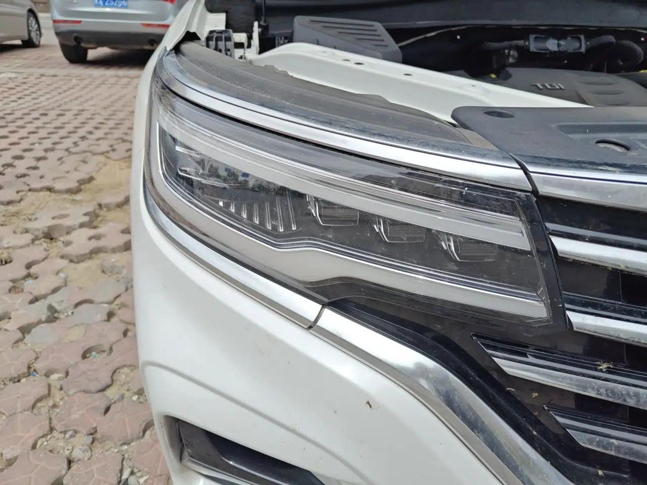 Roewe RX5 eMAX 2020 500 PHEV Smart Cabin Flagship Edition — миниатюра 7