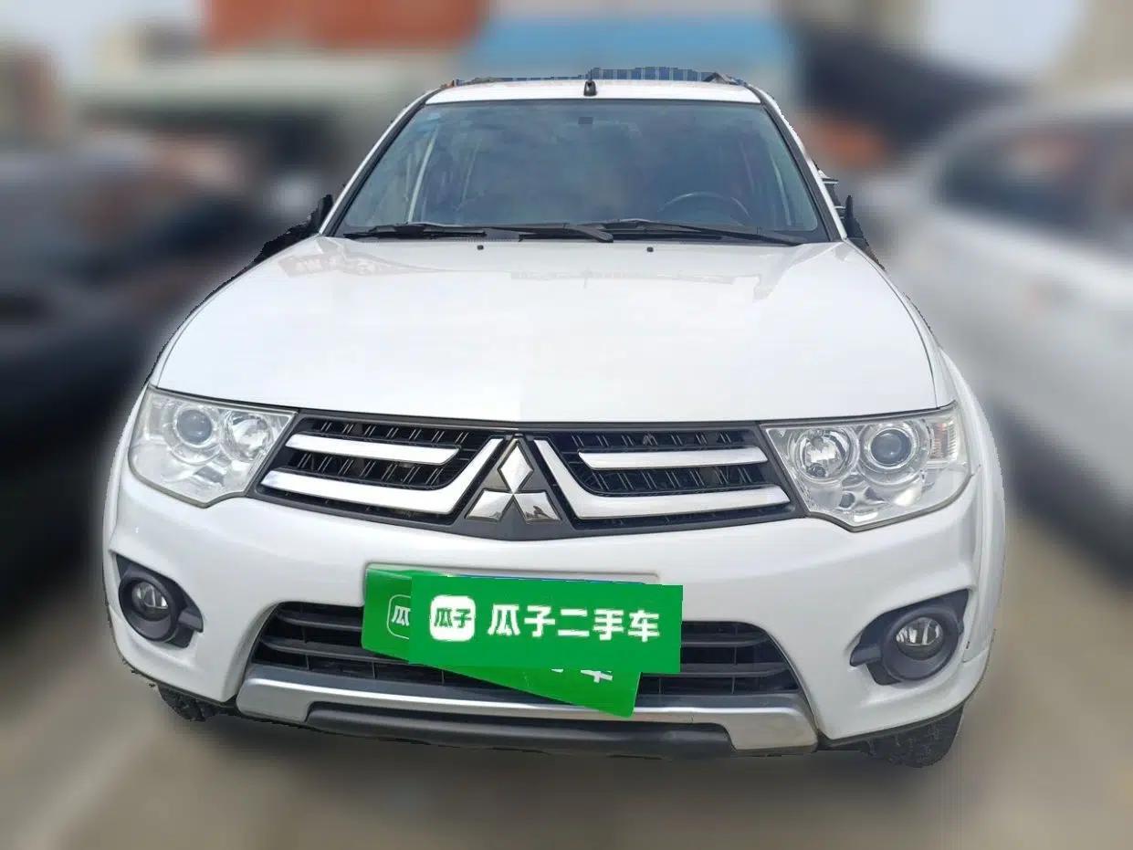 Mitsubishi Pajero Sport 2013 3.0L Automatic 4x4 Executive Edition — миниатюра 2