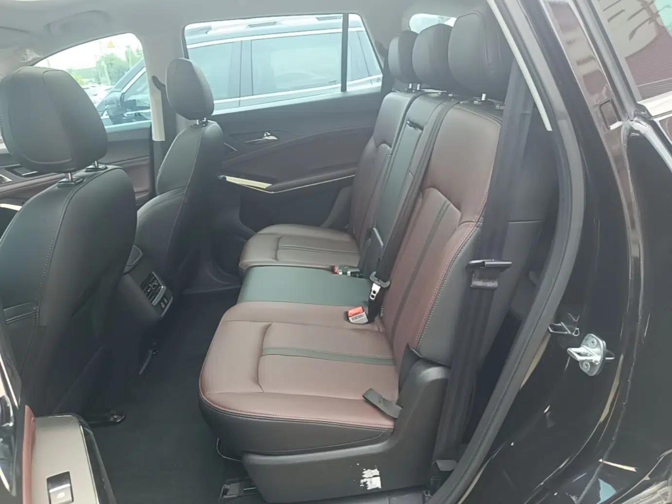 SOL X8 PLUS 2023 1.5 TGDI DCT Smart Home Edition 7-Seater — миниатюра 20