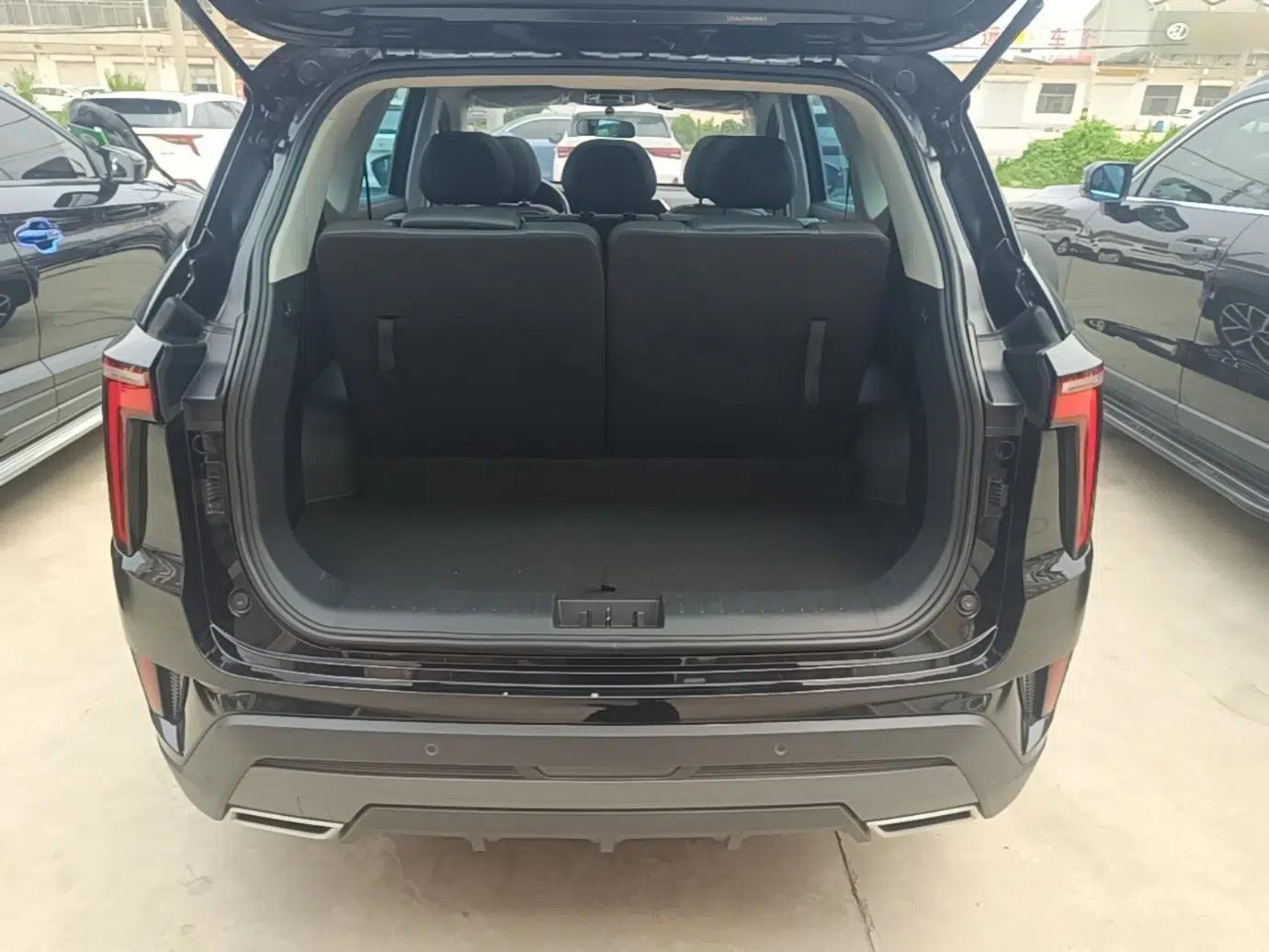 SOL X8 PLUS 2023 1.5 TGDI DCT Smart Home Edition 7-Seater — миниатюра 22