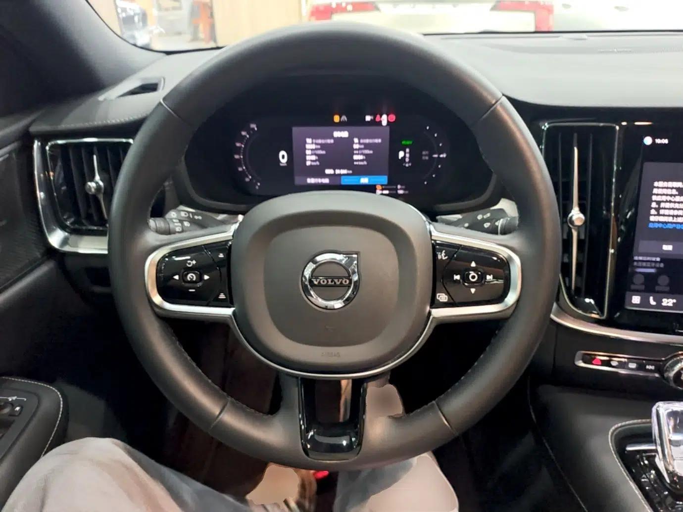 Volvo S60 New Energy 2024 T8 All-Wheel Drive Long-Range Luxury Midnight Black Edition — миниатюра 13