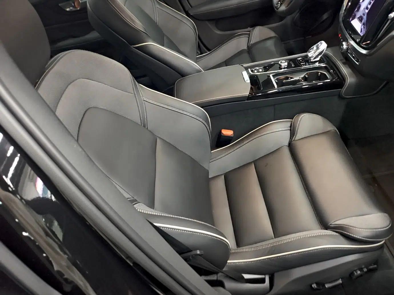 Volvo S60 New Energy 2024 T8 All-Wheel Drive Long-Range Luxury Midnight Black Edition — миниатюра 19