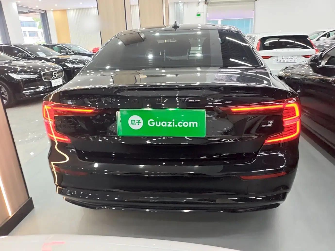 Volvo S60 New Energy 2024 T8 All-Wheel Drive Long-Range Luxury Midnight Black Edition — миниатюра 5