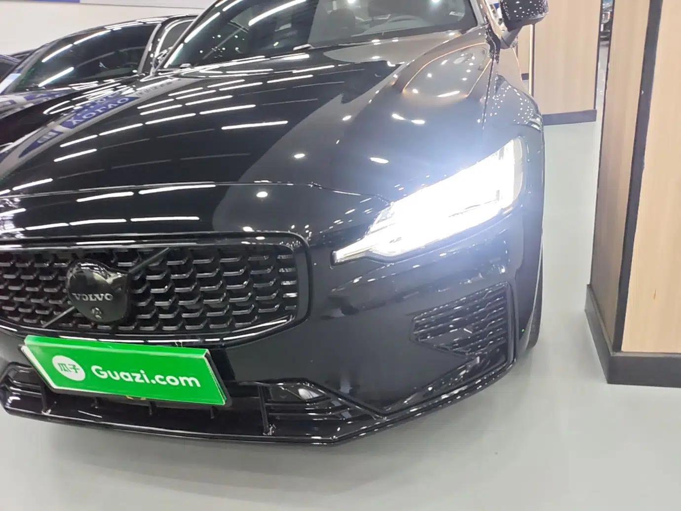 Volvo S60 New Energy 2024 T8 All-Wheel Drive Long-Range Luxury Midnight Black Edition — миниатюра 8