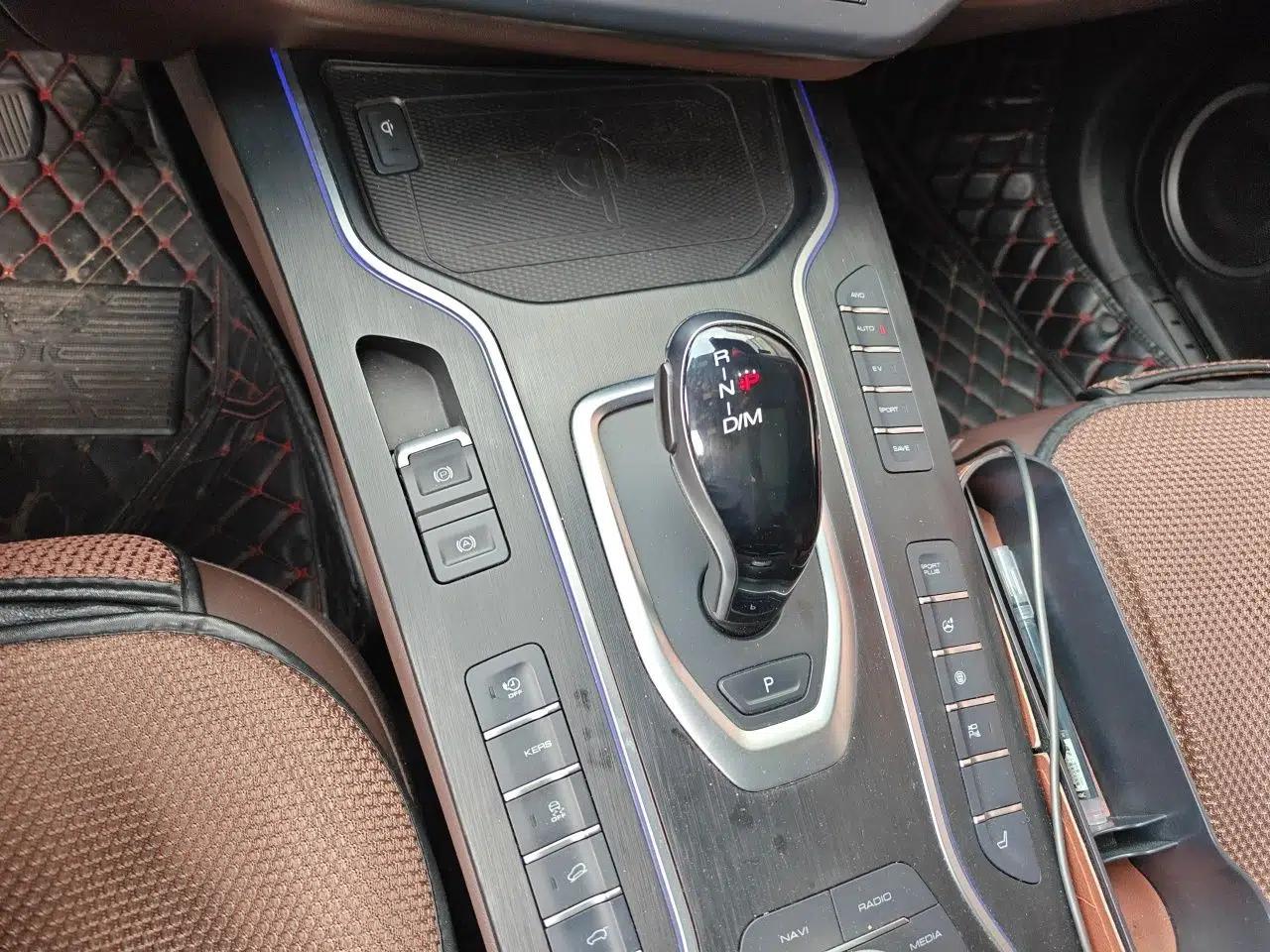 Wey VV7 New Energy 2020 PHEV 2.0T Flagship Model — миниатюра 14