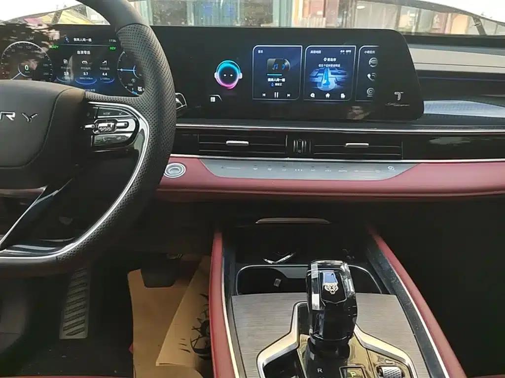 Chery Tiggo 7 PLUS New Energy 2023 Champion Edition 1.5T 100km/h Speed — миниатюра 13
