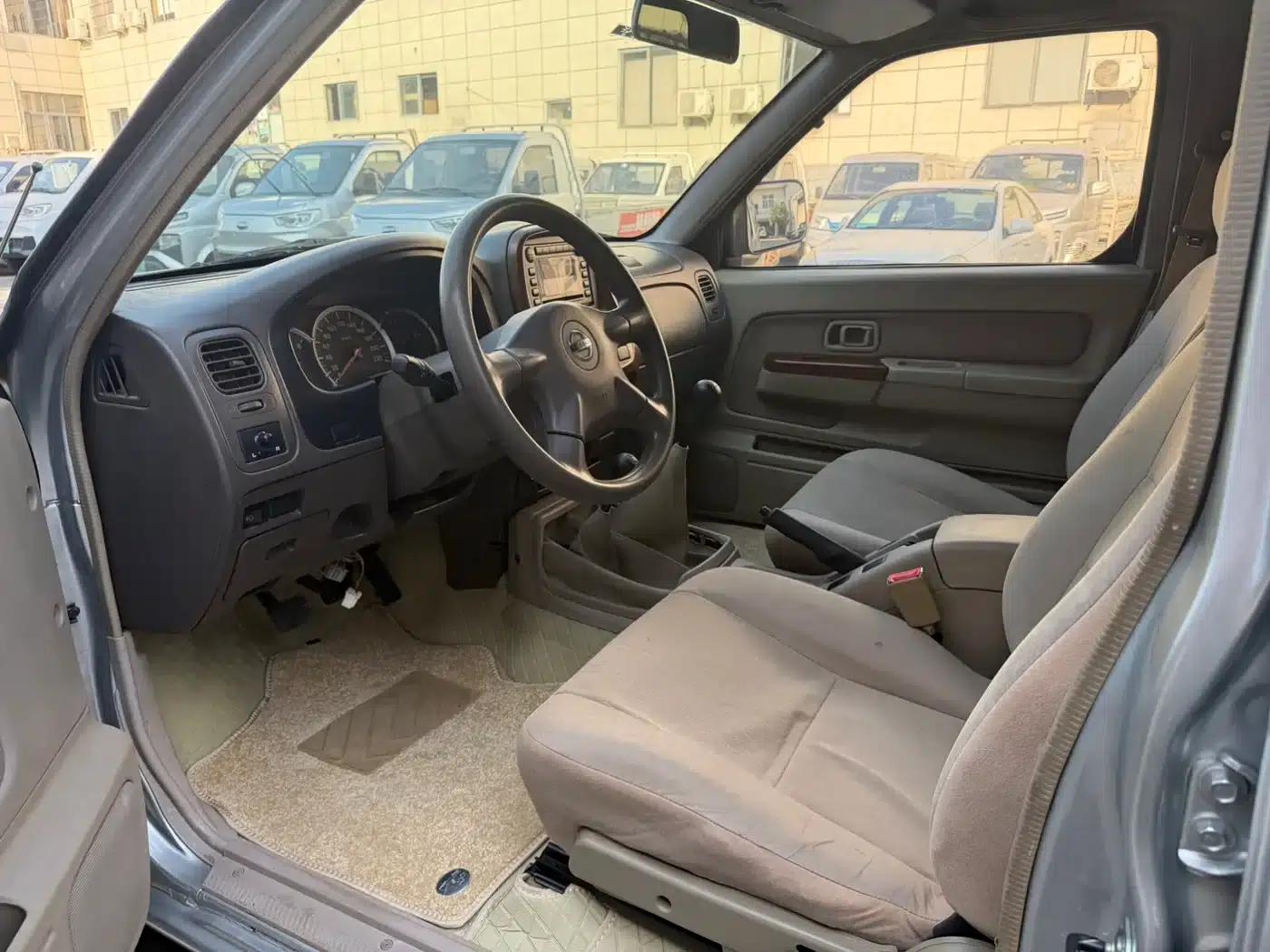 2013 Nissan ZN Van 2.4L 4WD Standard 5-Seater — миниатюра 4