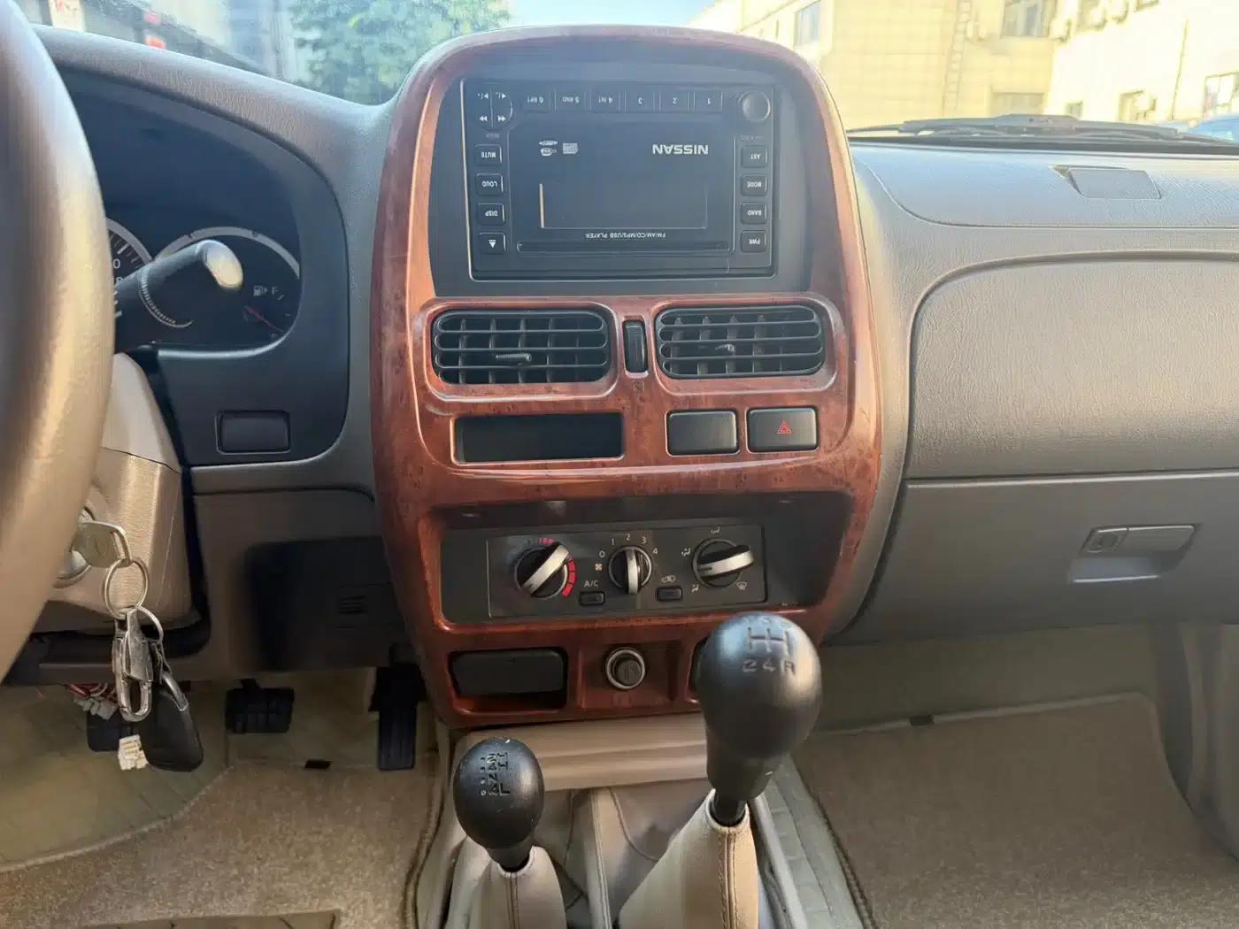 2013 Nissan ZN Van 2.4L 4WD Standard 5-Seater — миниатюра 6
