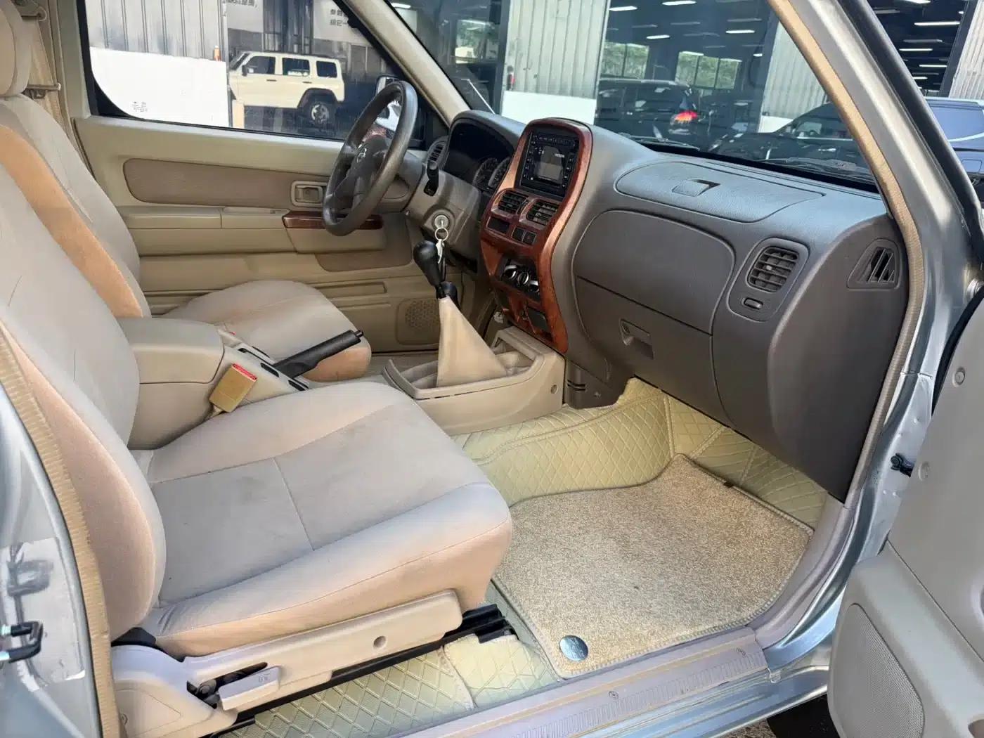 2013 Nissan ZN Van 2.4L 4WD Standard 5-Seater — миниатюра 8