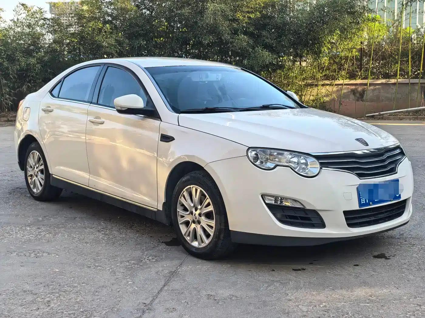 Roewe 550 2013 Classic Edition 550 1.8L Automatic Fashion Model — миниатюра 3