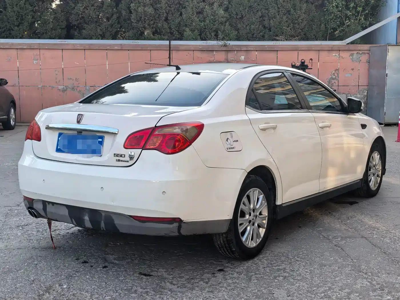 Roewe 550 2013 Classic Edition 550 1.8L Automatic Fashion Model — миниатюра 4