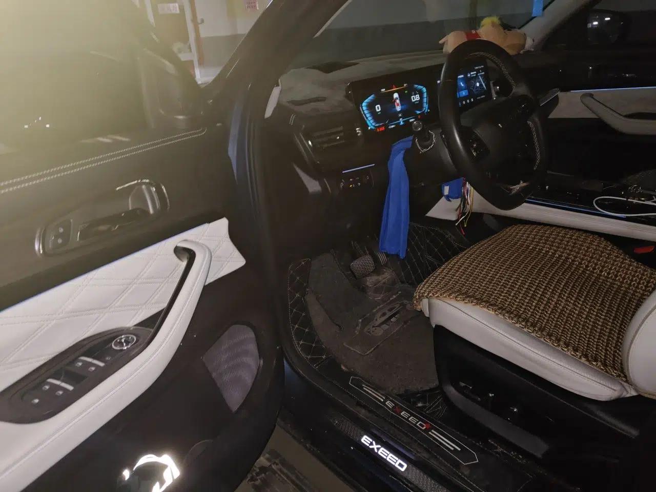 EXEED Lanyue 2021 390T Four-Wheel Drive Star Prestige Edition — миниатюра 16