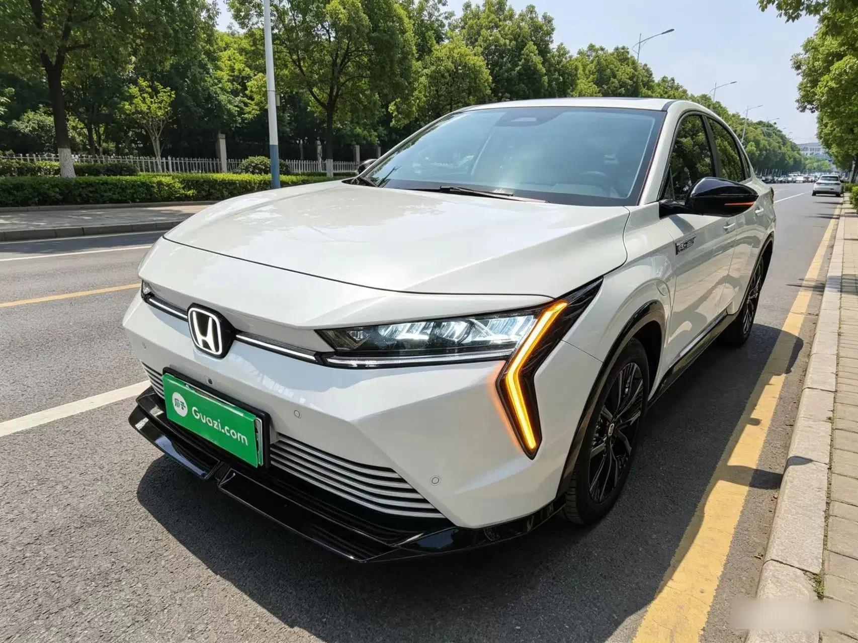 Honda e:NS2 2024 Ignite Edition — миниатюра 1