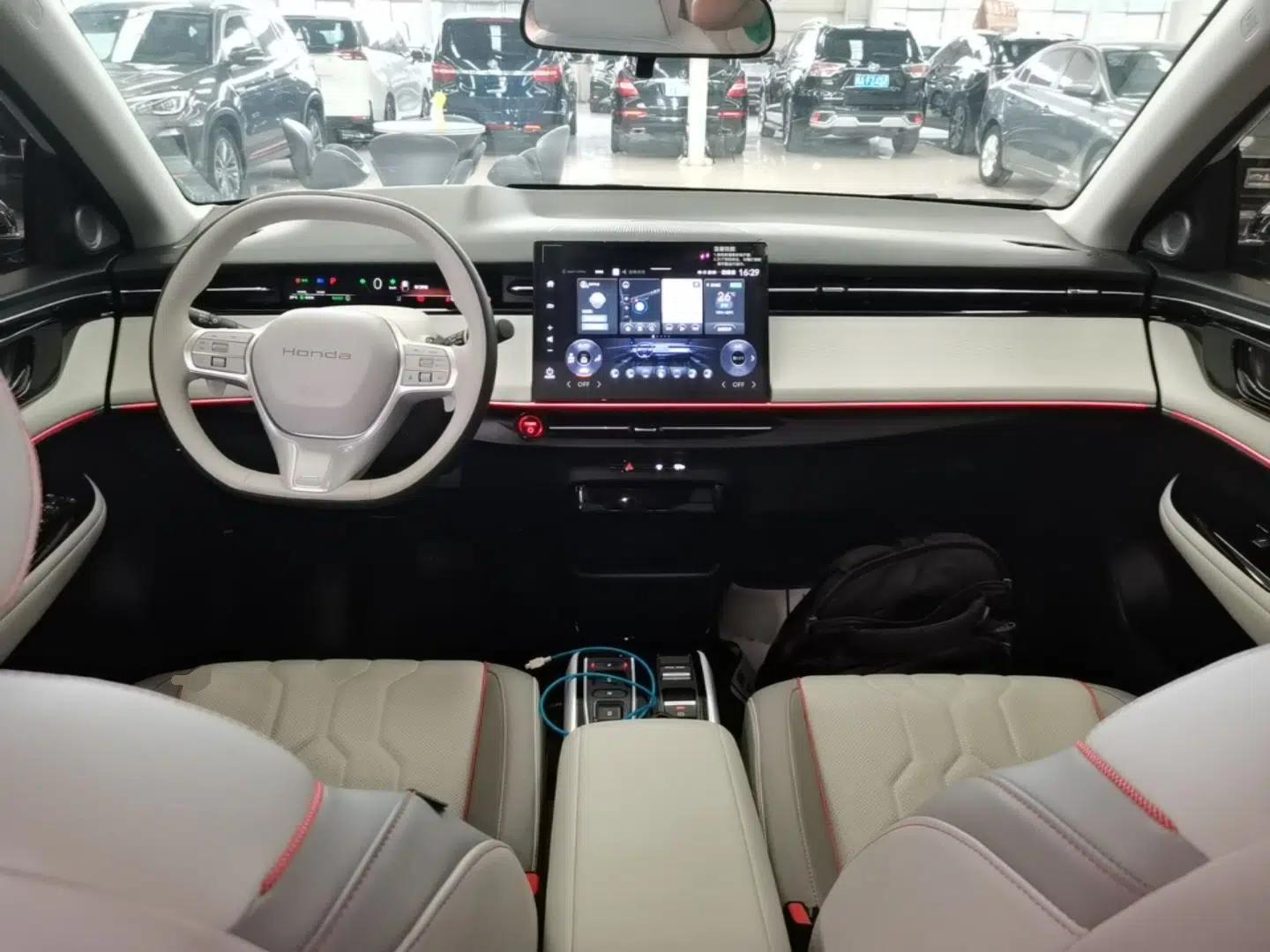 Honda e:NS2 2024 Ignite Edition — миниатюра 17