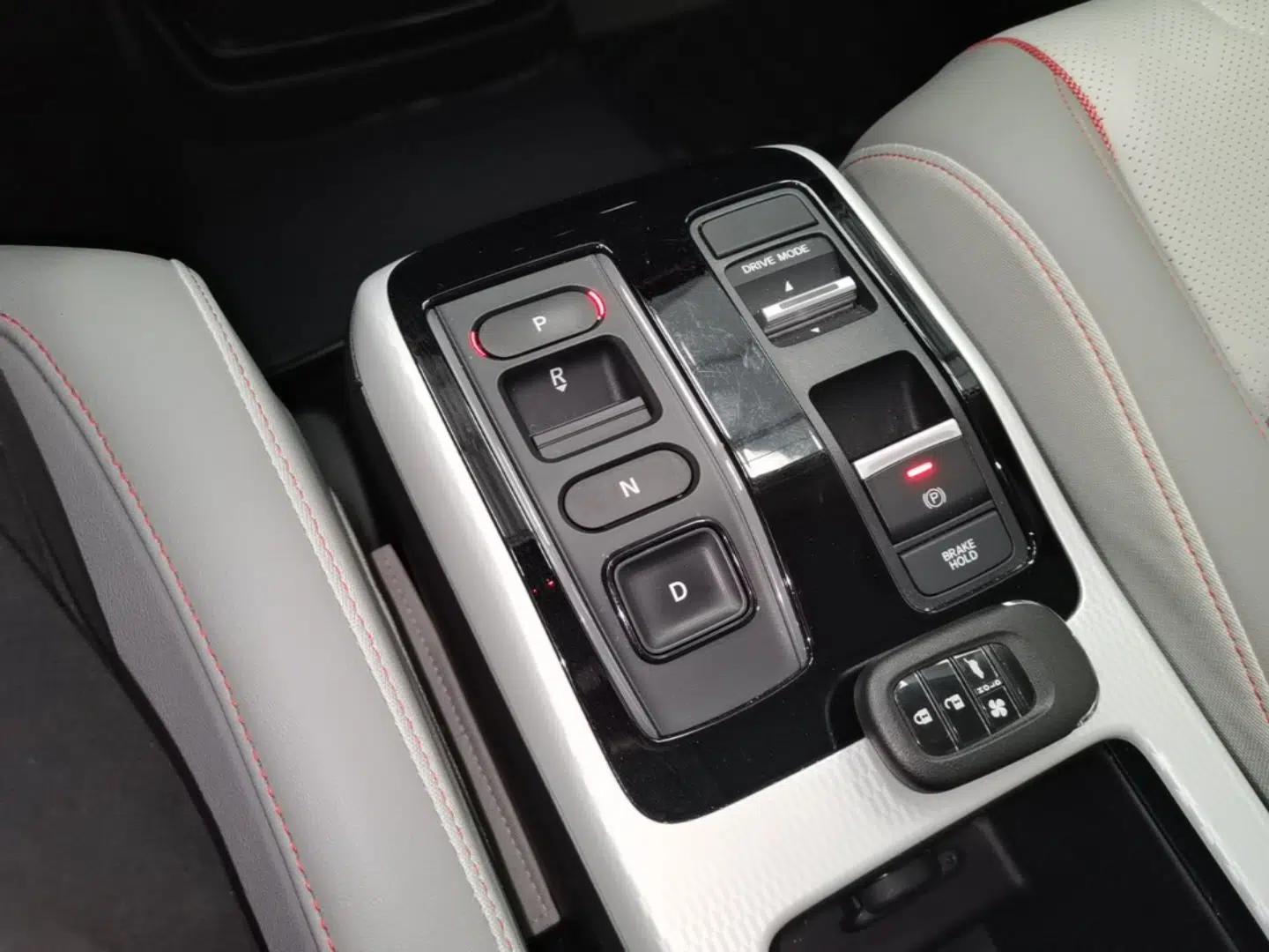 Honda e:NS2 2024 Ignite Edition — миниатюра 21