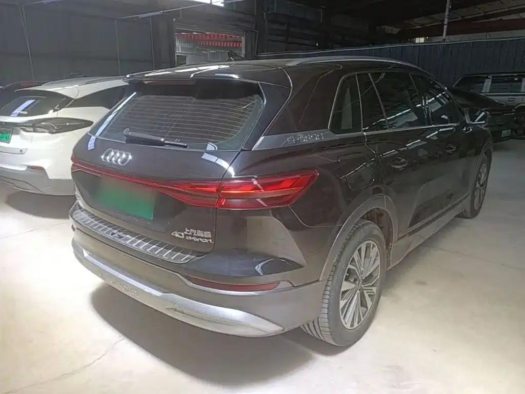 Audi Q5 e-tron 2023 Model 40 e-tron Shining Edition - Premium Outfit — миниатюра 7
