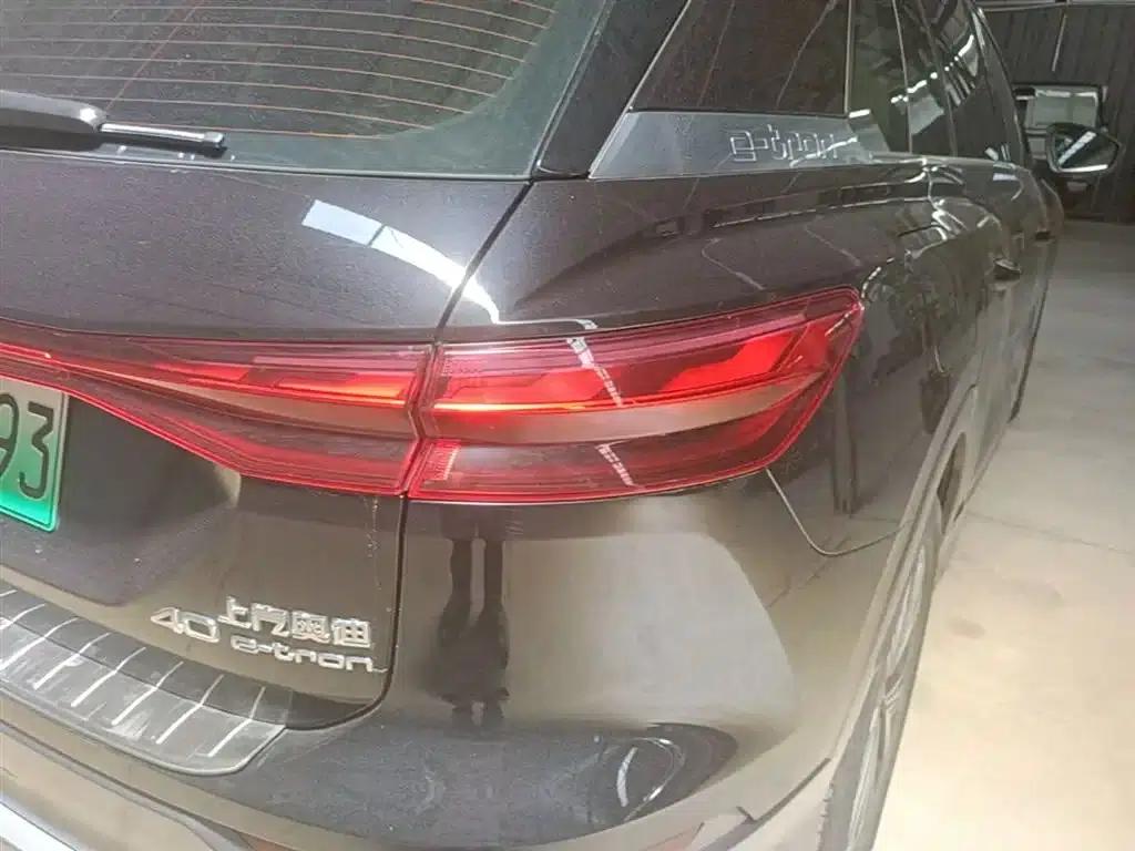 Audi Q5 e-tron 2023 Model 40 e-tron Shining Edition - Premium Outfit — миниатюра 8