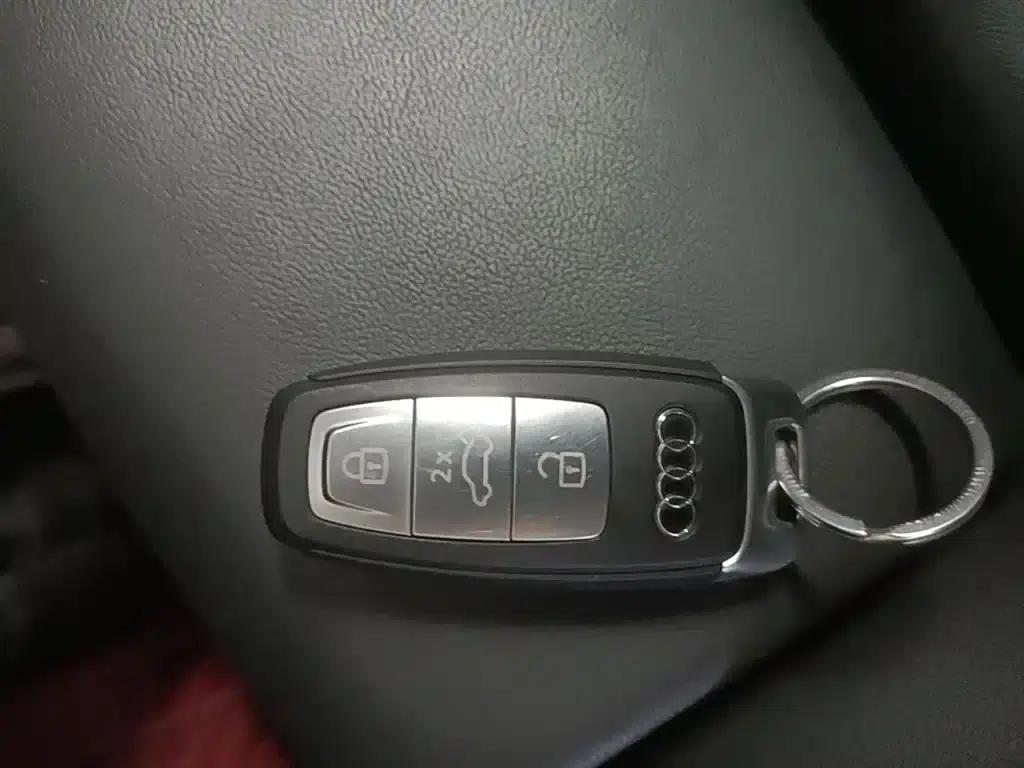 Audi Q5 e-tron 2023 Model 40 e-tron Shining Edition - Premium Outfit — миниатюра 9