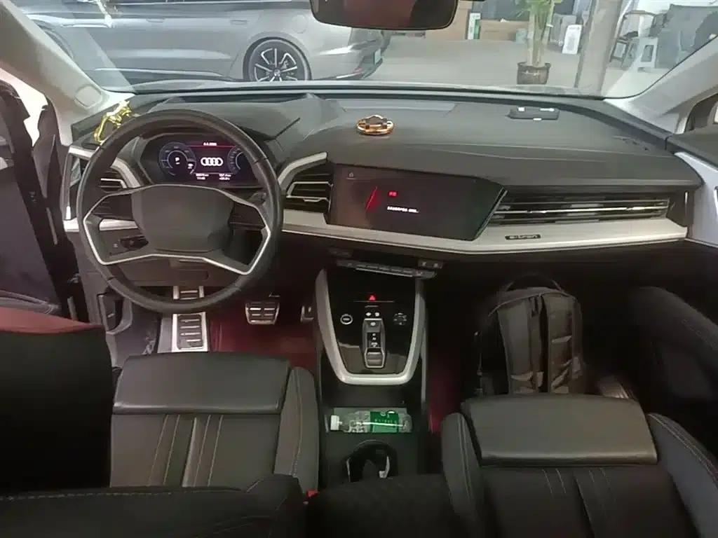 Audi Q5 e-tron 2023 Model 40 e-tron Shining Edition - Premium Outfit — миниатюра 10