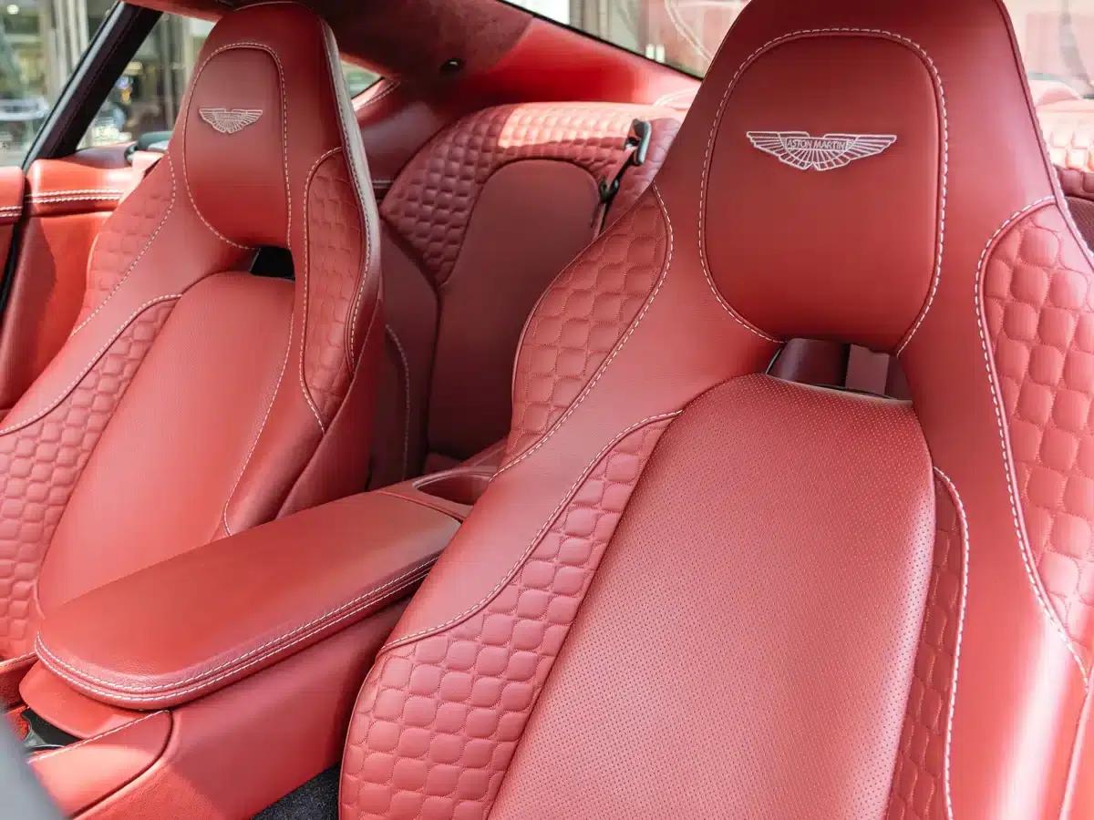 2013 Vanquish 6.0L Standard Model — миниатюра 15