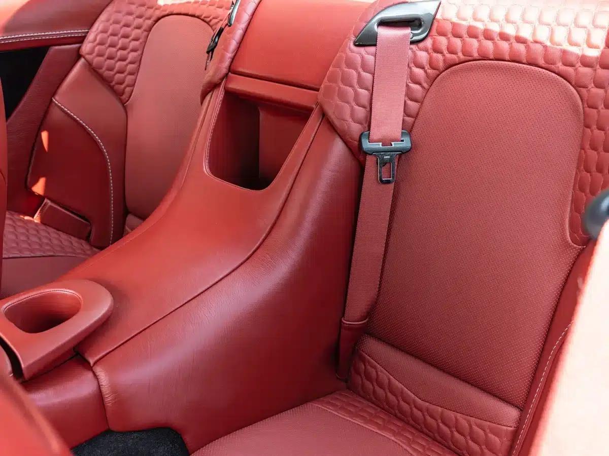 2013 Vanquish 6.0L Standard Model — миниатюра 16