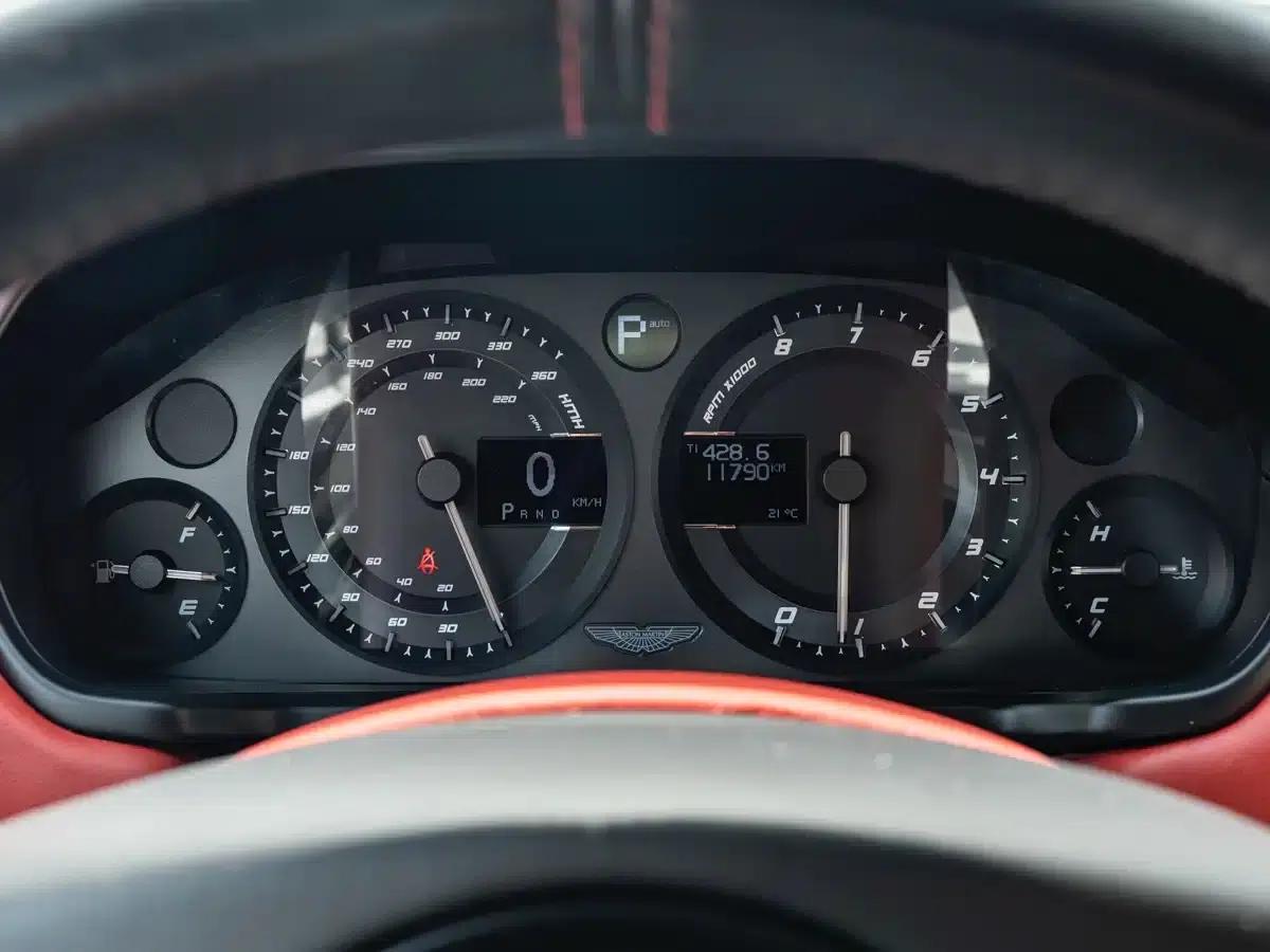 2013 Vanquish 6.0L Standard Model — миниатюра 21