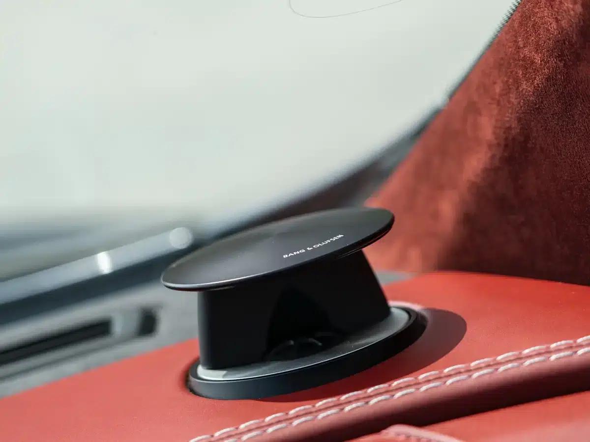 2013 Vanquish 6.0L Standard Model — миниатюра 22