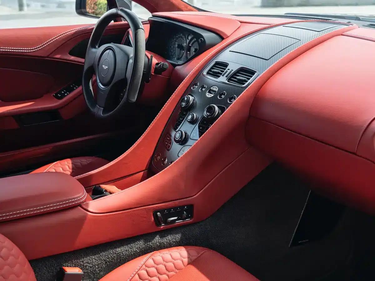 2013 Vanquish 6.0L Standard Model — миниатюра 24