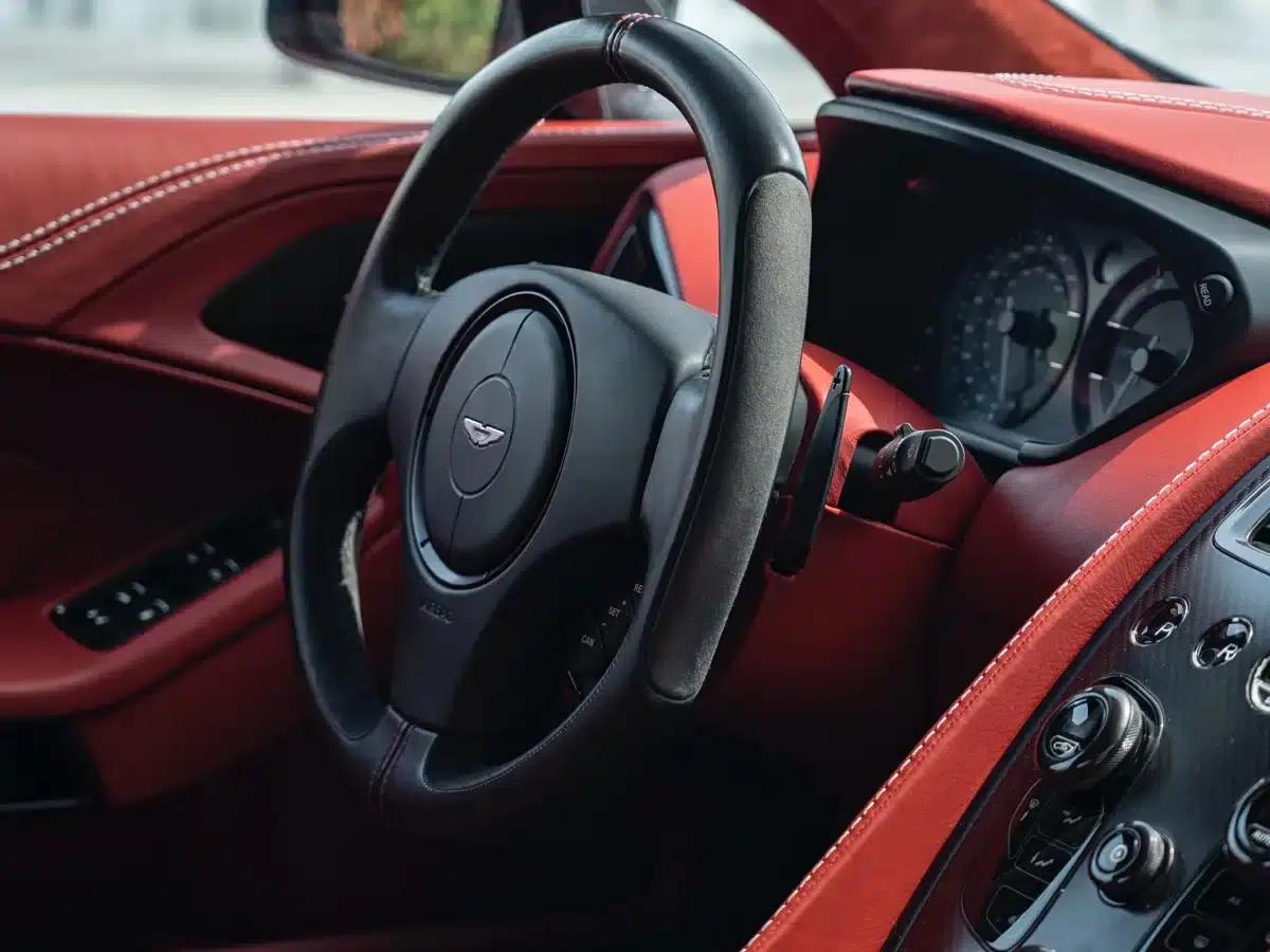 2013 Vanquish 6.0L Standard Model — миниатюра 27