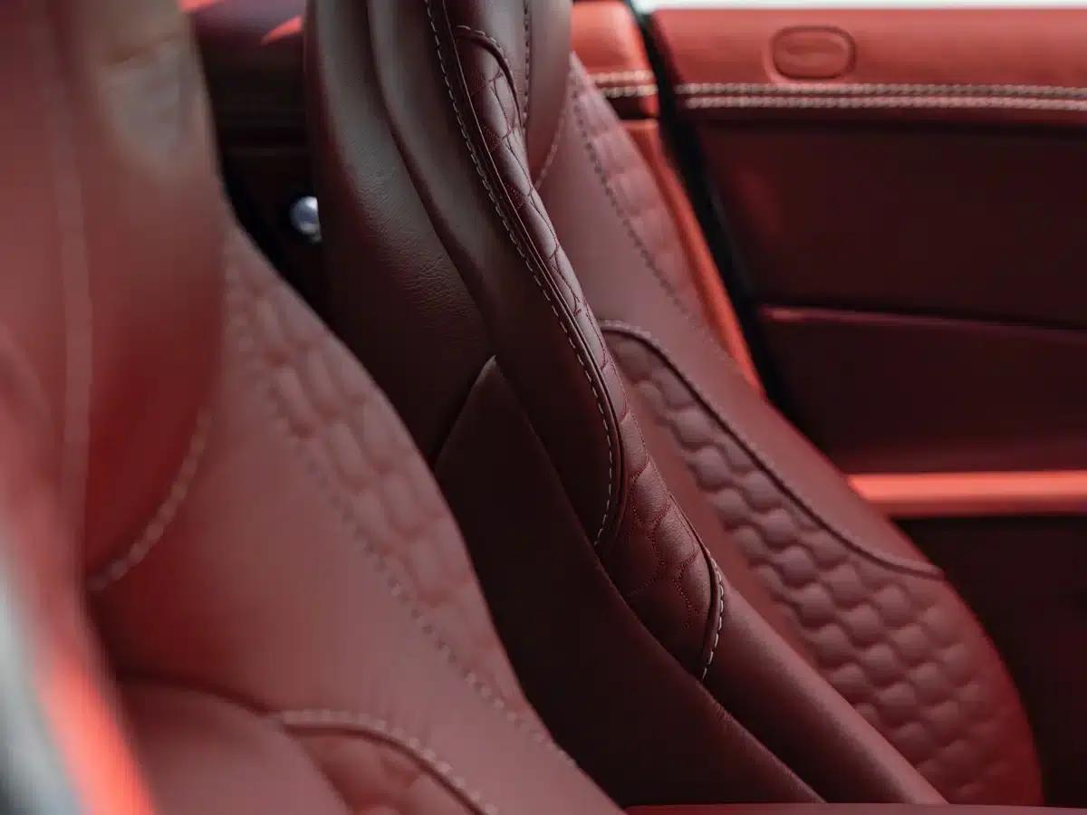 2013 Vanquish 6.0L Standard Model — миниатюра 29