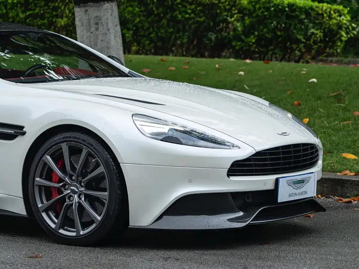 2013 Vanquish 6.0L Standard Model — миниатюра 5