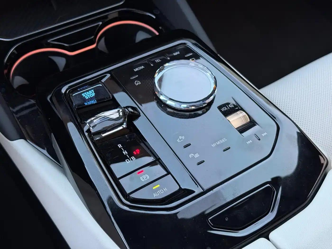 2024 BMW i5 M60 xDrive M60 — миниатюра 10