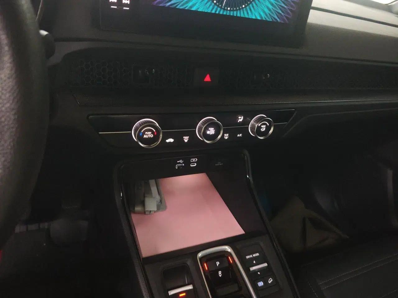 Honda CR-V New Energy 2023 2.0L ePHEV Flagship Edition — миниатюра 13