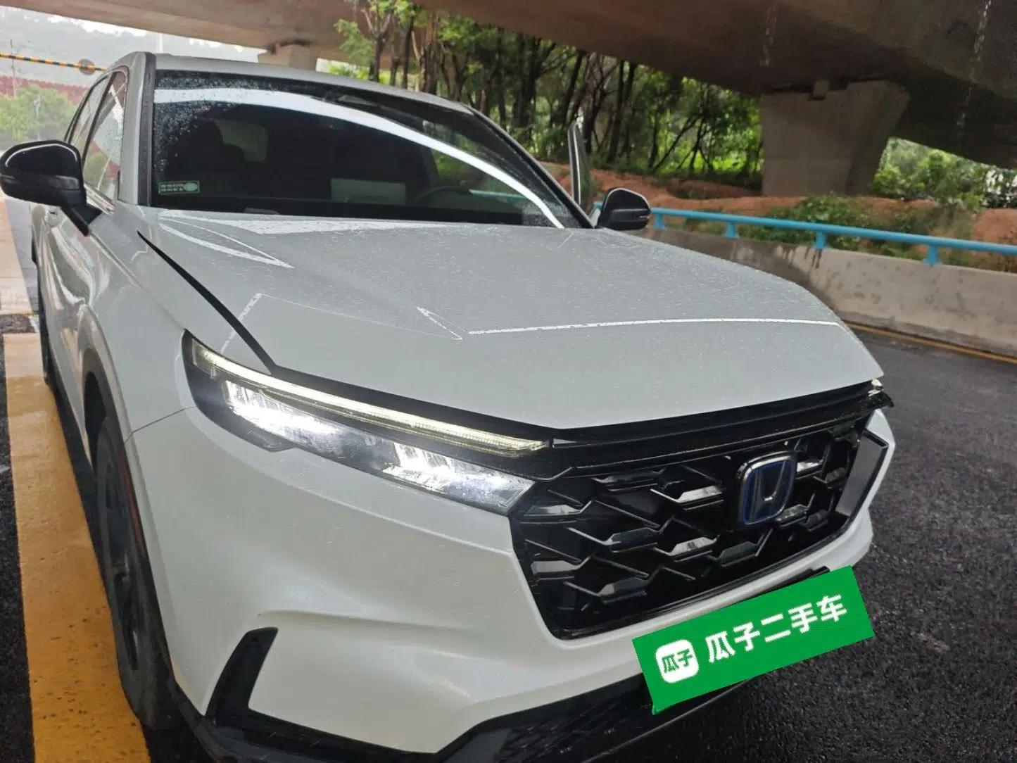 Honda CR-V New Energy 2023 2.0L ePHEV Flagship Edition — миниатюра 3