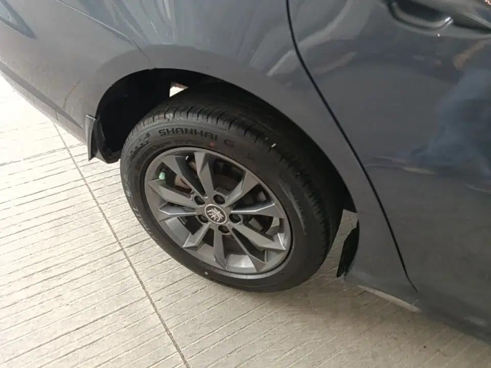 BYD Qin 2019 1.5L Automatic Luxury Model — миниатюра 11