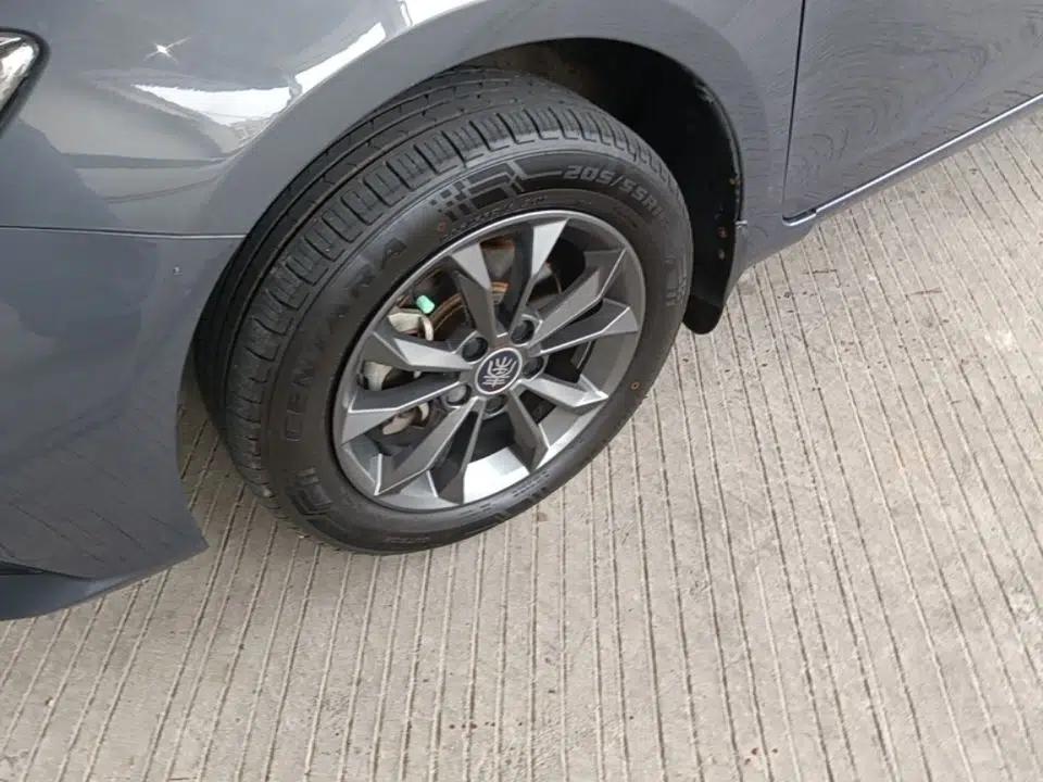 BYD Qin 2019 1.5L Automatic Luxury Model — миниатюра 10
