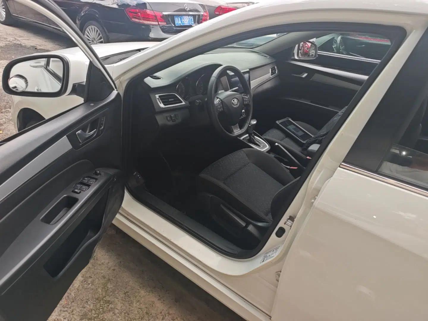 Bestune B30 2016 1.6L Automatic Luxury Model — миниатюра 18