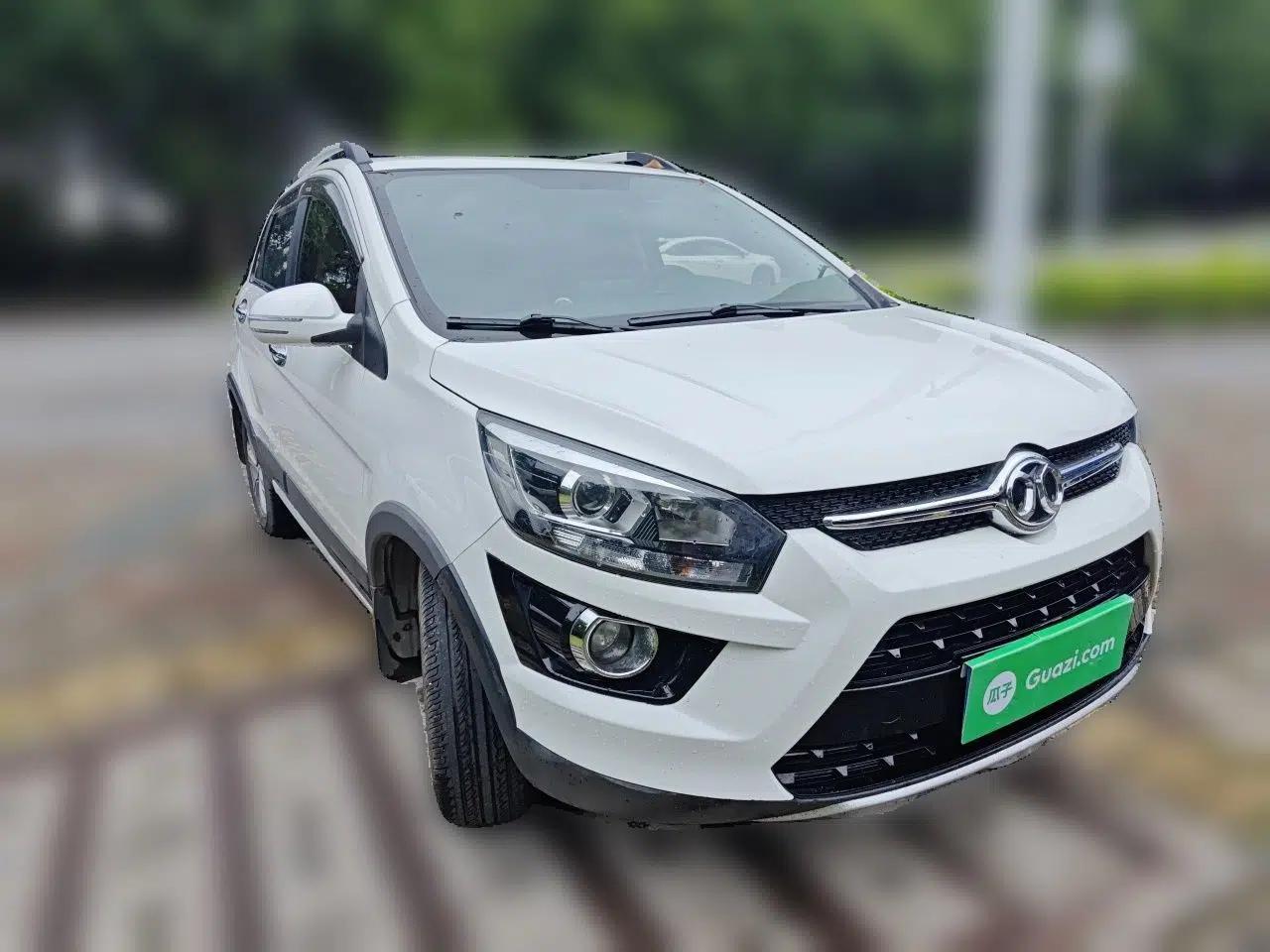 BAIC Senova X25 2015 1.5L manual Comfort trim level — миниатюра 3