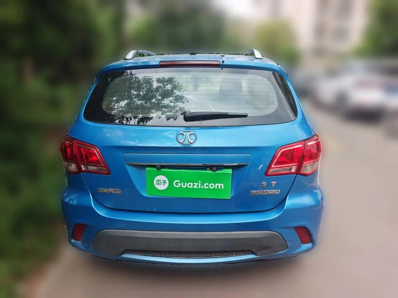 BAIC Senova D20 2015 Hatchback 1.3L Manual Leisure Edition — миниатюра 5