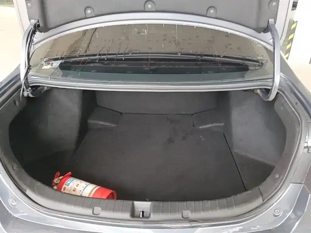 Qin 2019 1.5L Automatic Deluxe Edition — миниатюра 19
